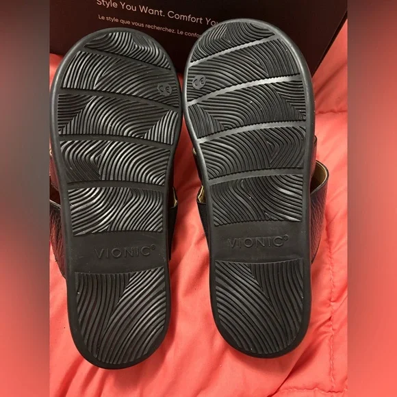 Vionic Marvina Black Sandals - Picture 4 of 4